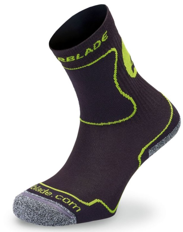 extremely comfortable black green inline skate socks for kids with reinforcements on the right places